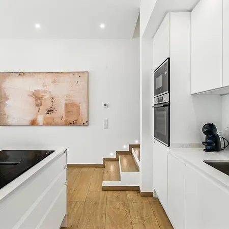 فيلة The Oceanfront Vr114 *