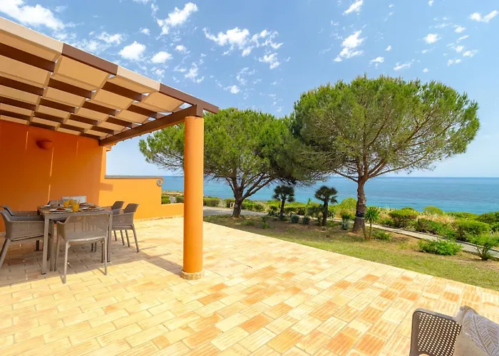 The Oceanfront Vr114