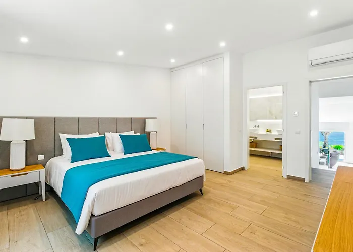 The Oceanfront Vr114 *