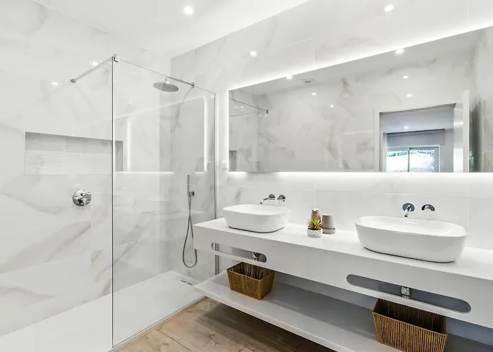 The Oceanfront Vr114